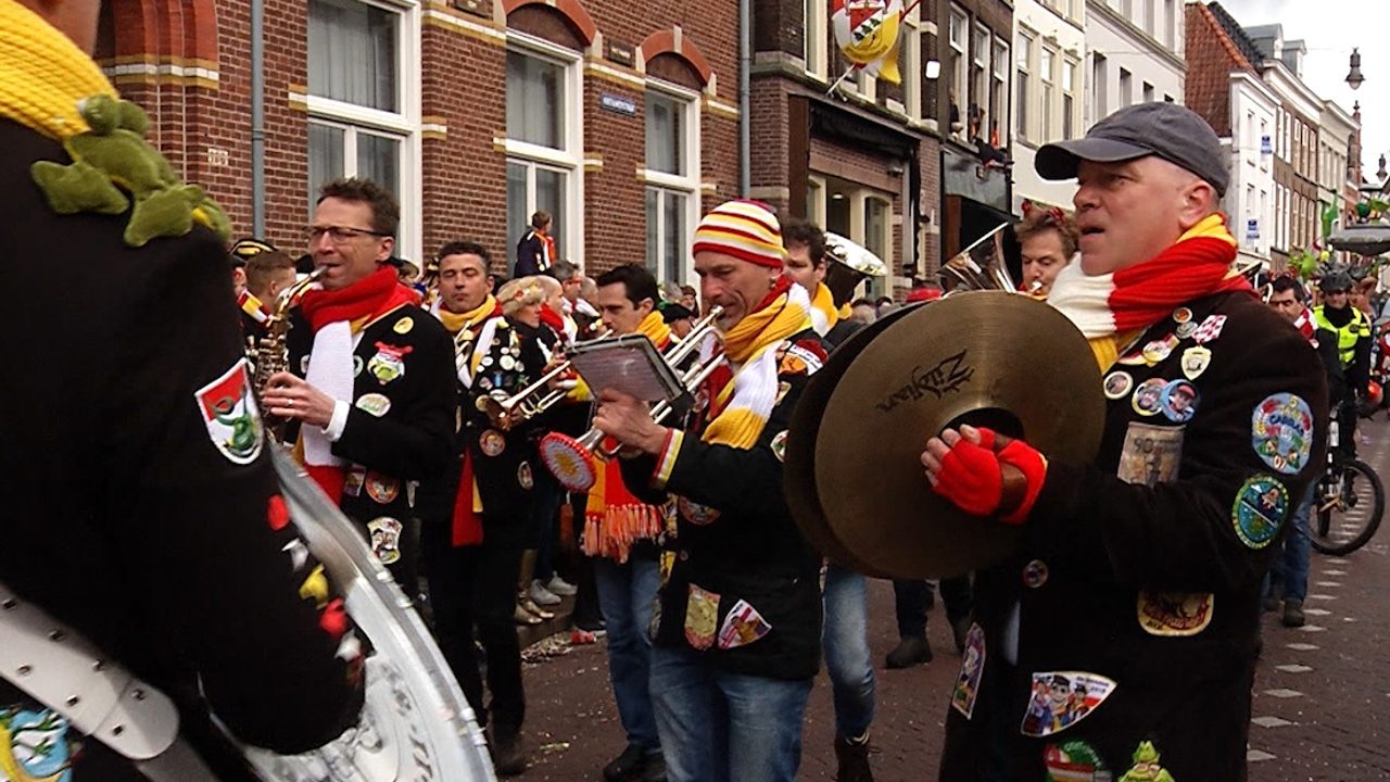 Oeteldonkse clubkes in de stad